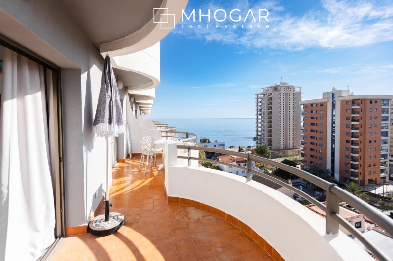 Apartamento con vistas al mar en venta, unicado a tan solo unos pasos de la Cala de La Calalga, Calpe! 